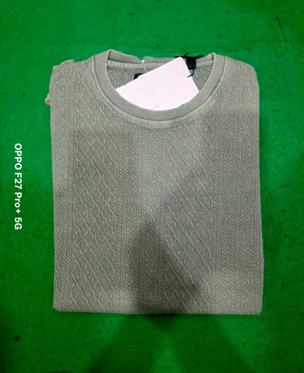 Grey_Textured_Crew_Neck_Sweater_for_Men