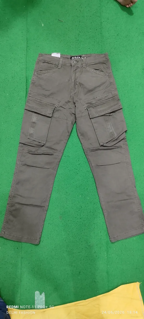 Grey_Cargo_Pants_for_Men