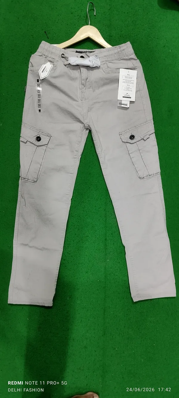 Grey_Casual_Cargo_Pants_for_Men