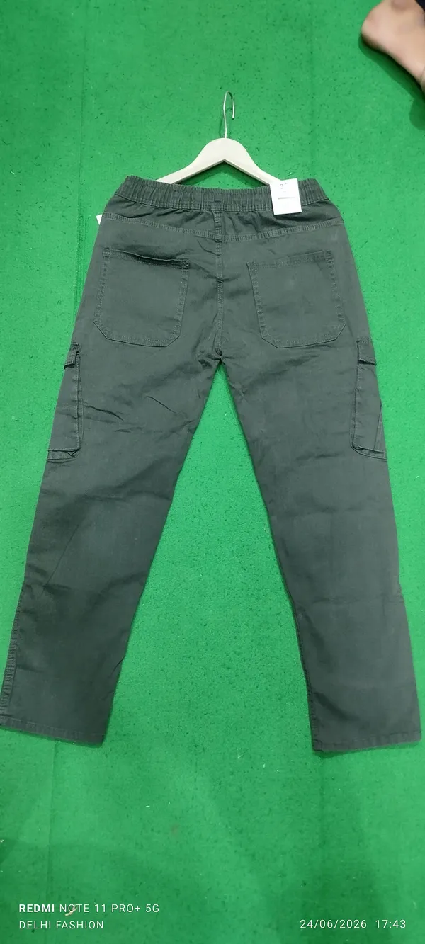 Dark_Olive_Regular_Fit_Cargo_Pants_for_Men