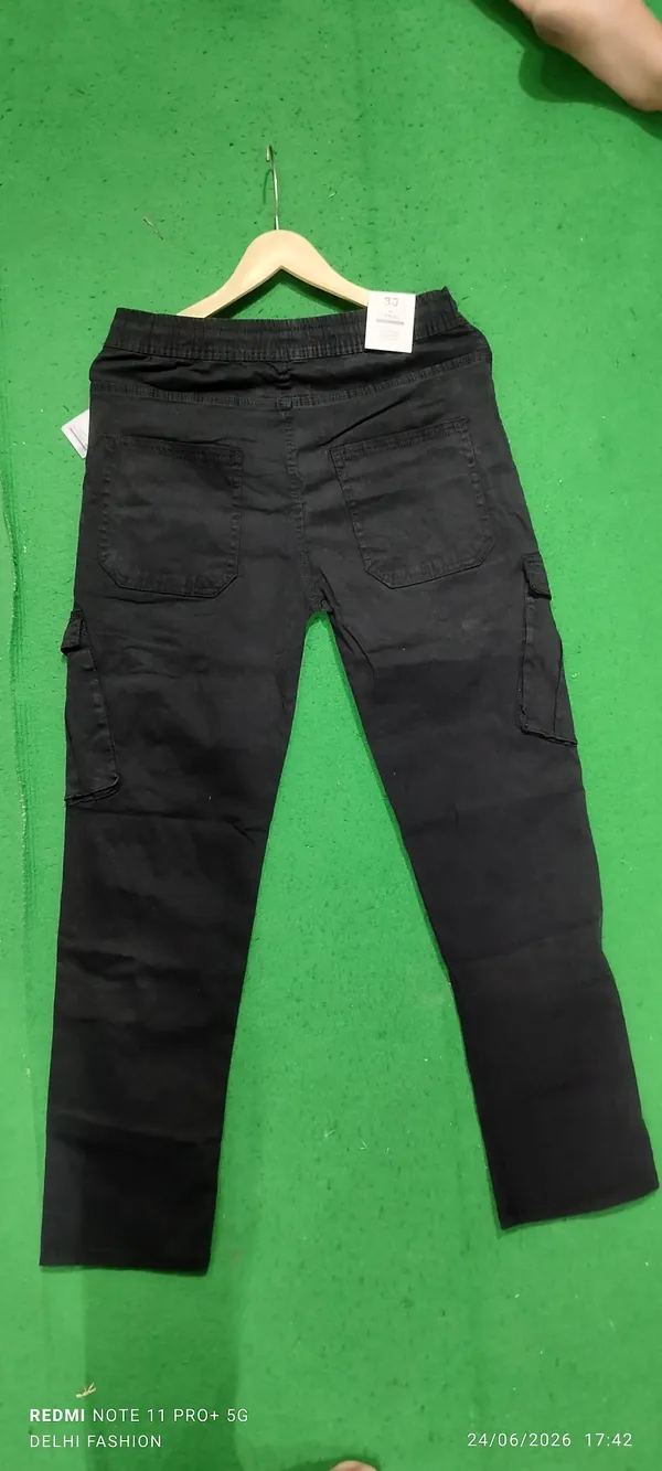 Black_Cargo_Trousers_for_Men