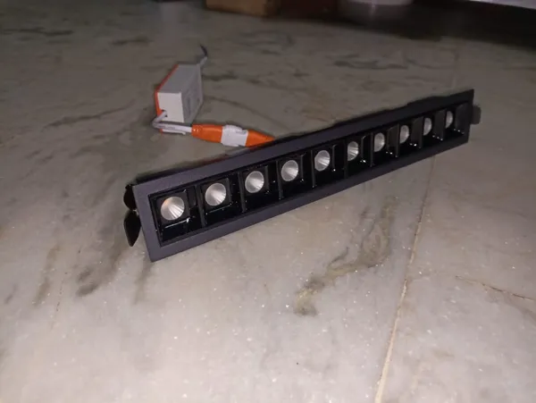 _2x10_Watt_10_Eye_Laser_Blade_Linear_Black_Body_Black_Reflector_Spotlight_for_Indoor_Lighting,_(28_cm_x_4.5_cm,_Aluminium_Body/Natural_White_Light)
