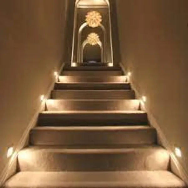 4_Modular_Aluminum_Embedded_Staircase_6W_Outdoor_White_Body_LED_Foot_Light_Step_Corner_Wall_Stair_(18_X_8.5_X_4_cm)