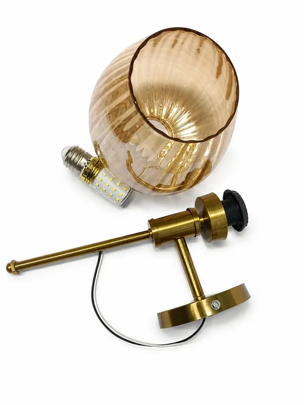 Ots_Amber_Glass_Wall_Sconce_Light_With_Brass_Finish_Metal_Arm_3in1