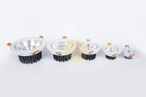 _COB_Down_Celing_Light_-_2_Years_Warranty_(Warm_White,_7_Watt)_(9_cm_x_9_cm_x_4.6_cm)_Cutout_2.5''