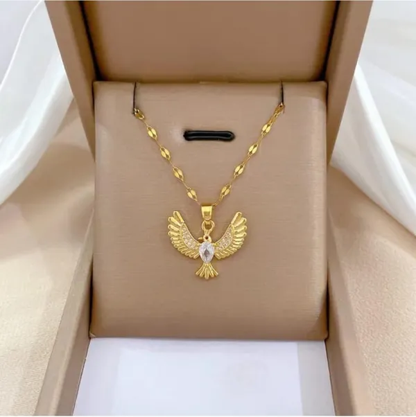 Golden_Stainless_Steel_Crystal_Eagle_Pendant_Necklace_For_Women