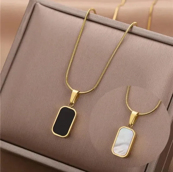 Double_sided_Antitarnish_Pendant_Necklace_For_Women
