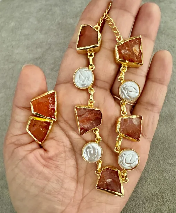 Orange_raw_Carnelian_and_Pearl_Statement_Necklace_For_Women
