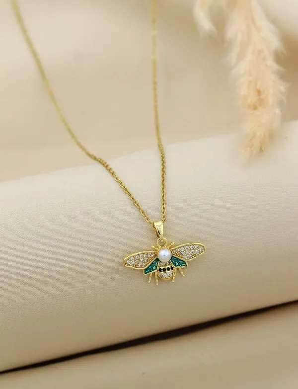 Bumblebee_Gold_Plated_Anti_tarnish_Pendant_Necklace_For_Women