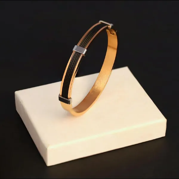 Mens_Kada_with_Copper_coloured_Plating_and_black_highlights_-_Large_(20_Size)