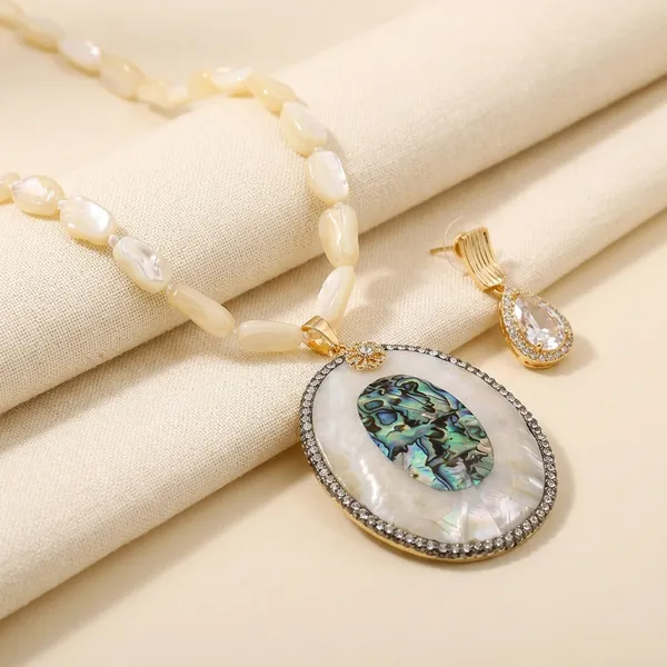 White_Shell_Pearl_Fusion_Necklace_For_Women