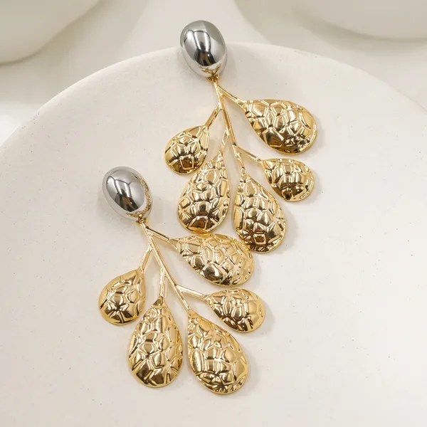 Silver_Brass_Textured_Teardrop_Chandelier_Dangle_Earrings_For_Women