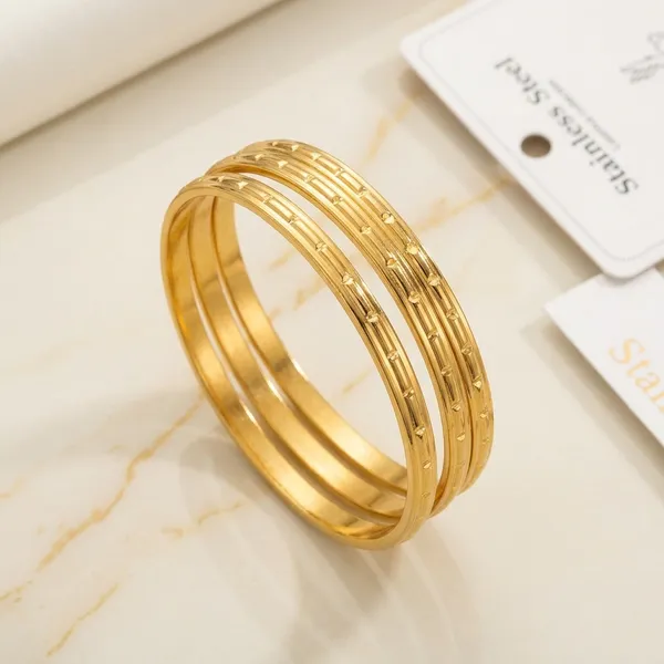 Golden_Plated_Geometric_Textured_Bangle_Set_For_Women