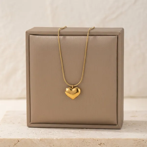Golden_Plated_Anti-Tarnish_Heart_Pendant_Necklace_For_Women