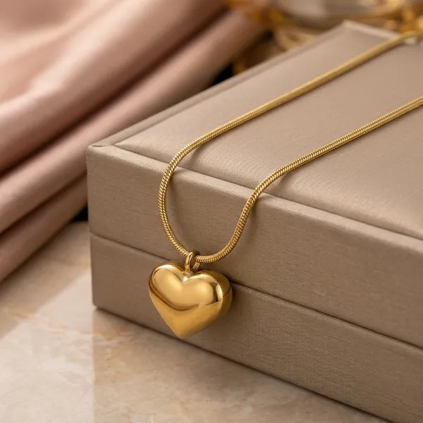 Golden_Plated_Anti-Tarnish_Heart_Pendant_Necklace_For_Women