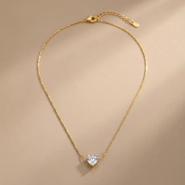 Antitarnish_Solitaire_Heart_Pendant_Necklace_For_Women