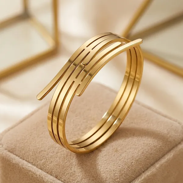 Antitarnish_Gold_Plated_Overlap_Kada_Bracelet_For_Women