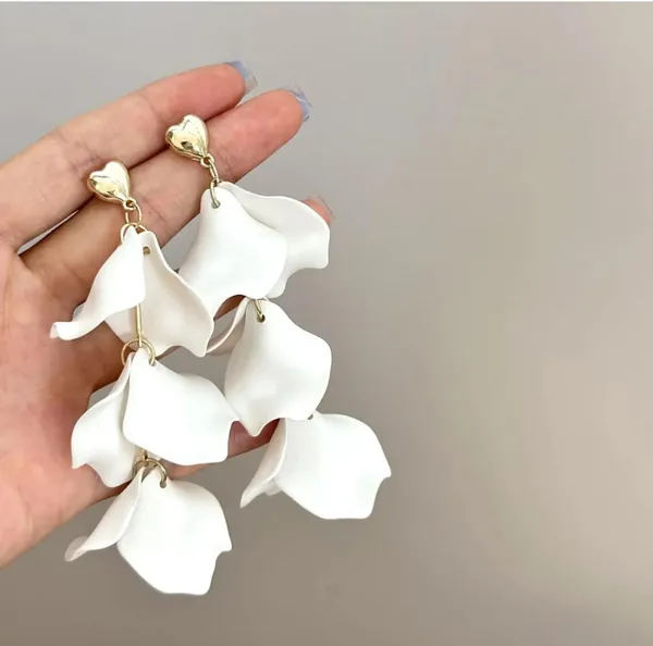Gold_Plated_Bold_White_petal_Earrings_For_Women