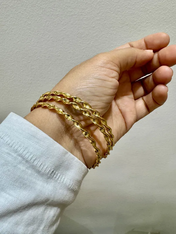 Golden_Plated_Twisted_Rope_Bangle_Set_For_Women
