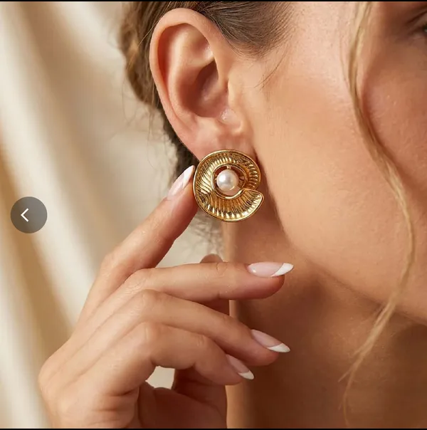 Golden_Gold_Plated_Shell_Pearl_Drop_Earrings_For_Women