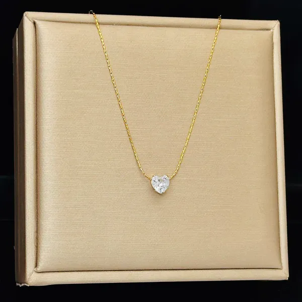 Antitarnish_Solitaire_Heart_Pendant_Necklace_For_Women