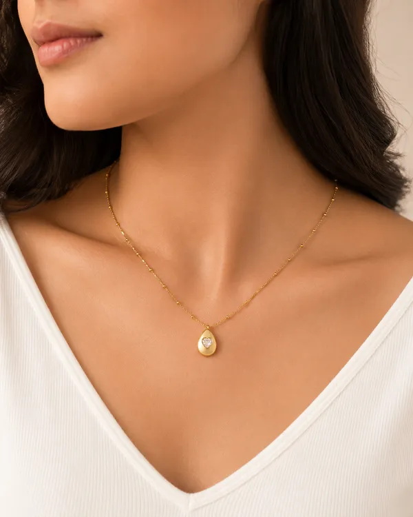 Gold_Plated__Heart_Pendant_with_stone_for_Women