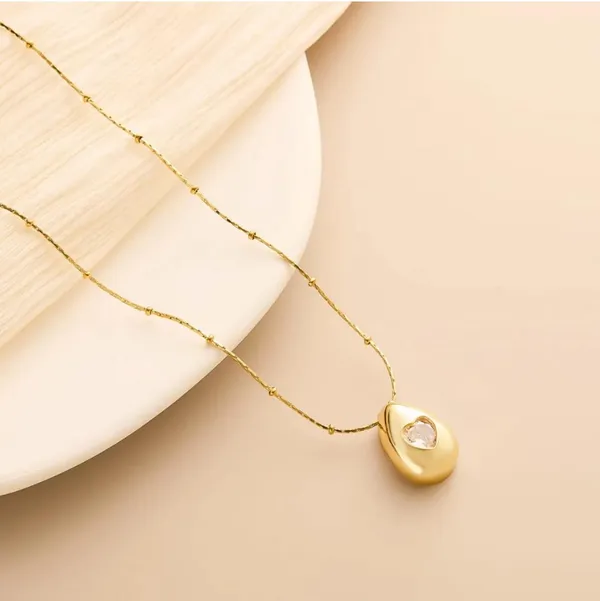 Gold_Plated__Heart_Pendant_with_stone_for_Women