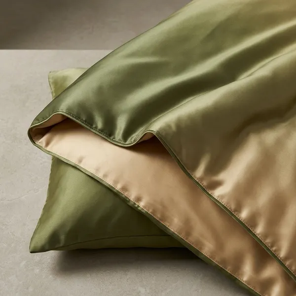 Olive_Green_300_Tc_Pure_Satin_1_Bedsheet_And_2_Pillow_Cover
