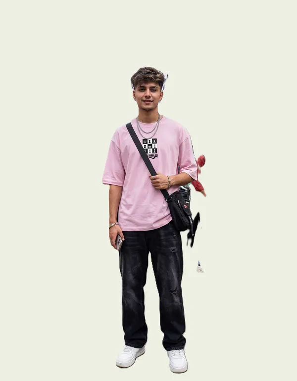 Light_Pink_Cotton_Oversized_Chess_King_Graphic_T_Shirt_For_Men