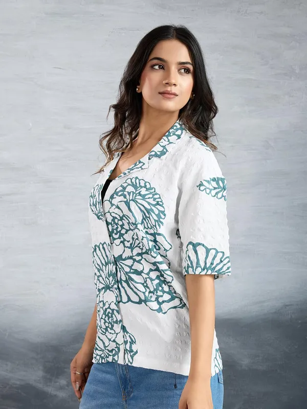 Womens_Polyester_Button_Down_Shirt