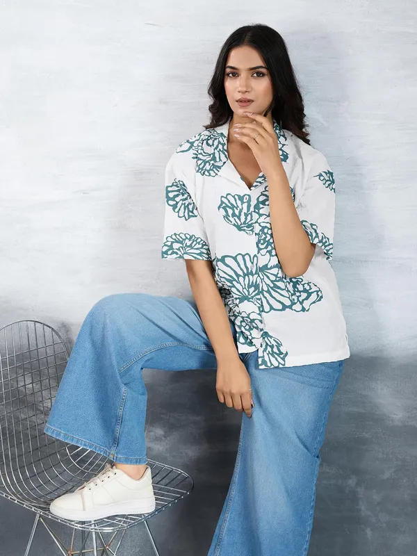 Womens_Polyester_Button_Down_Shirt