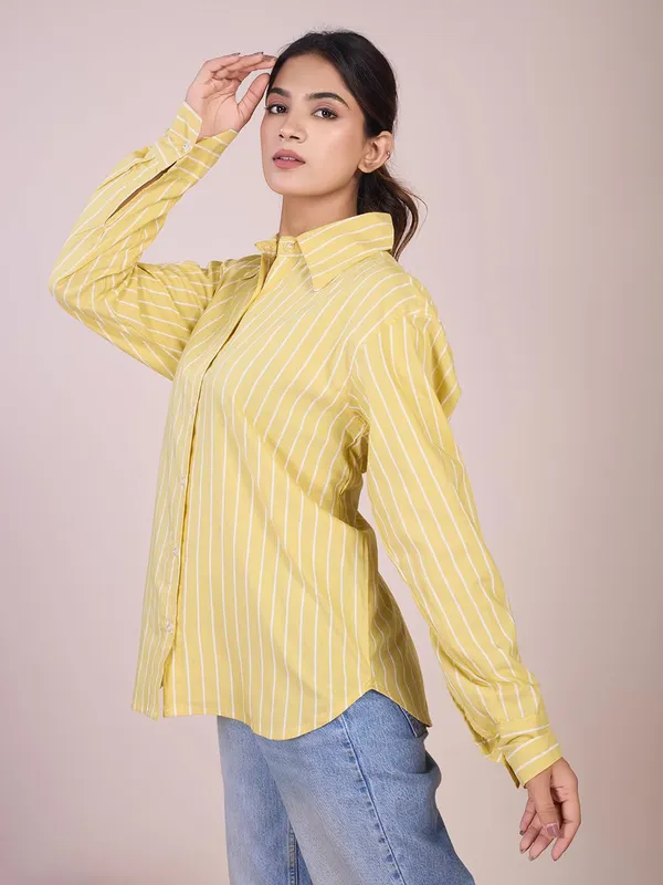 Womens_Cotton_Button_Down_Shirt