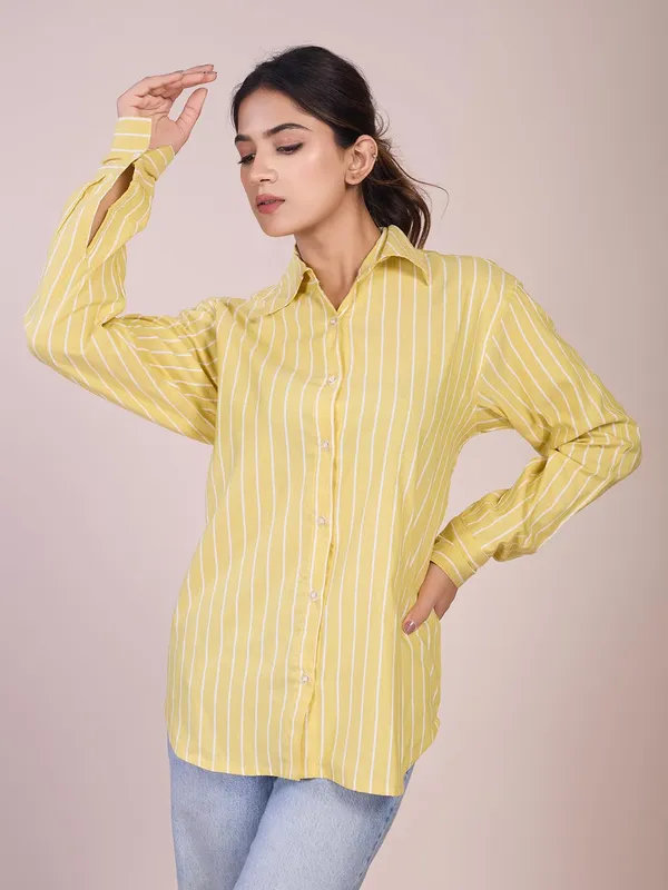 Womens_Cotton_Button_Down_Shirt