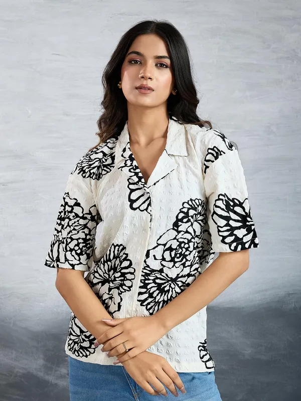 Womens_Polyester_Button_Down_Shirt