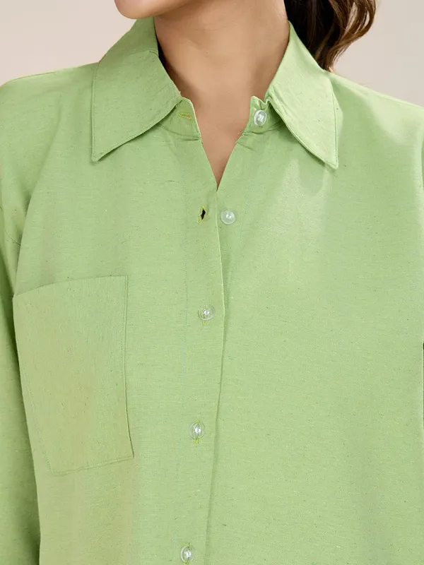 Womens_Cotton_Button_Down_Shirt
