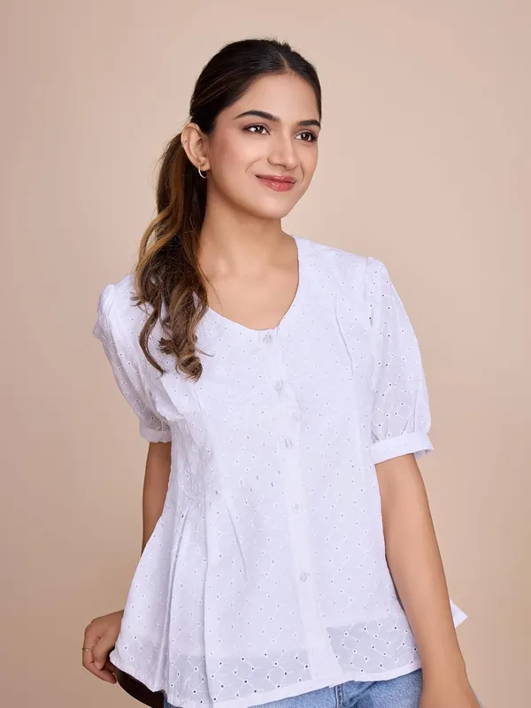 Womens_Cotton_Schiffli_Top_With_Crepe_Inner