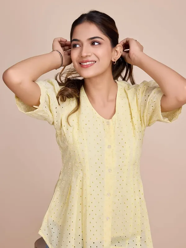 Womens_Cotton_Schiffli_Top_With_Crepe_Inner