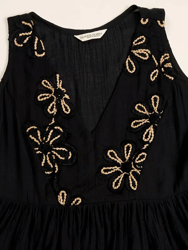 Womens_Embroidered_Cotton_V_Neck_Peplum_Top