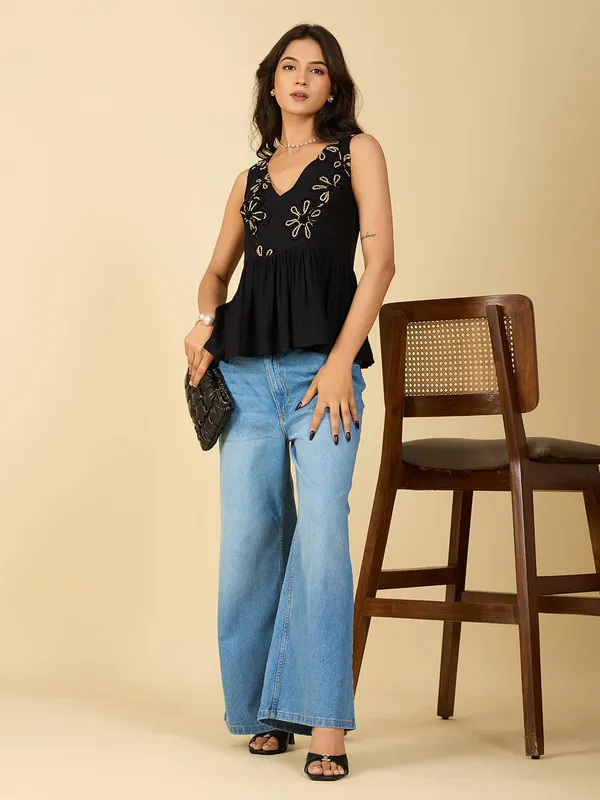 Womens_Embroidered_Cotton_V_Neck_Peplum_Top