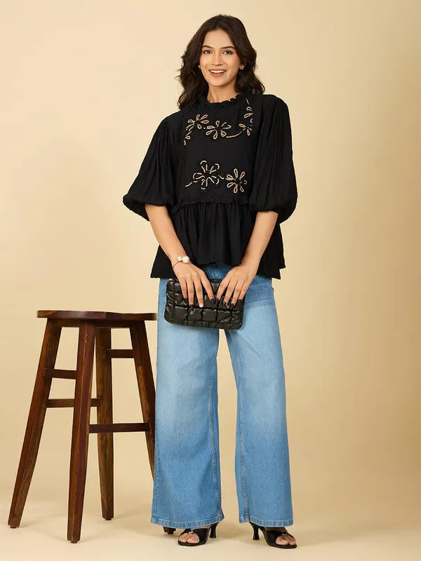 Womens_Embroidered_Nylon_Viscose_Top