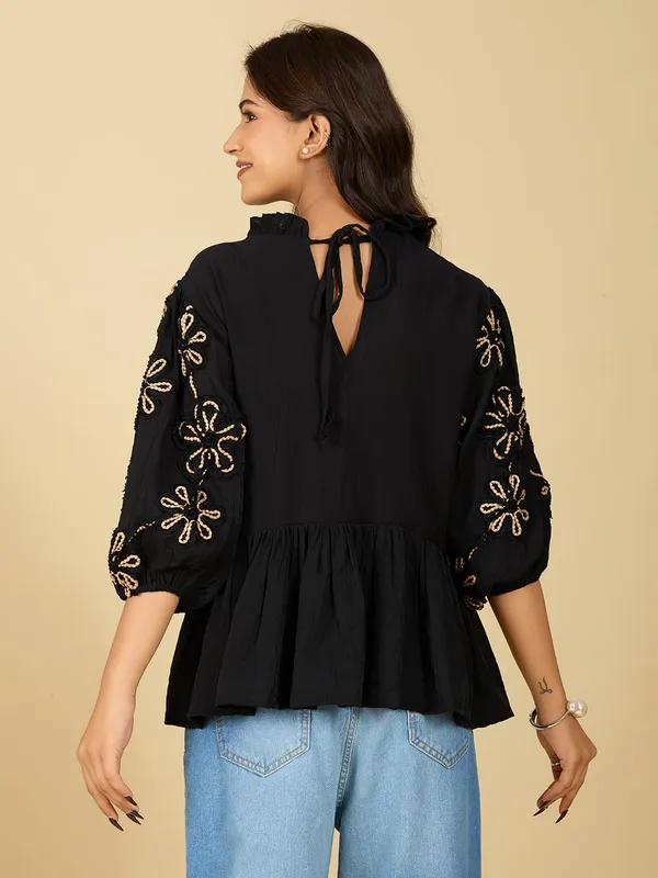 Womens_Embroidered_Nylon_Viscose_Top