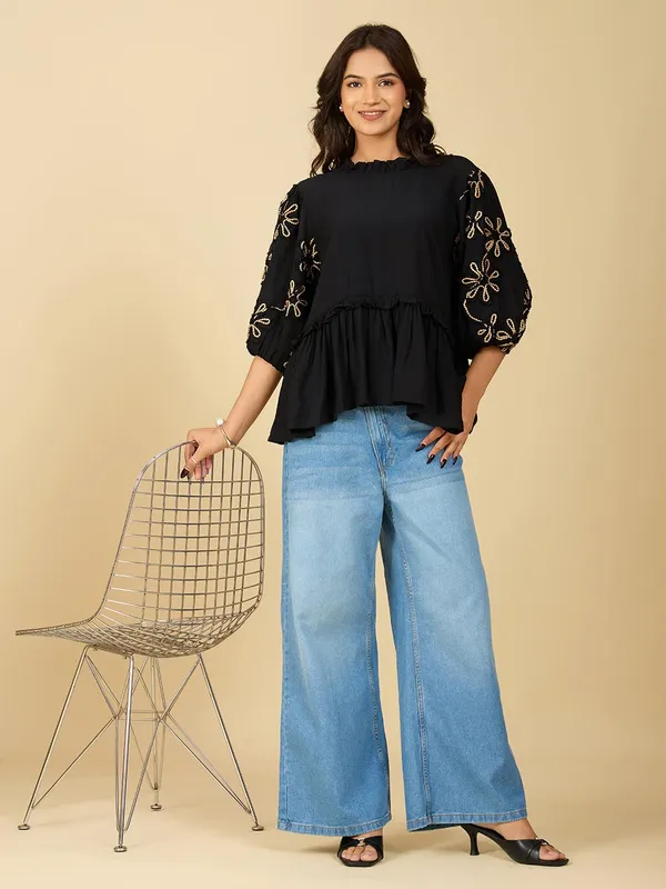 Womens_Embroidered_Nylon_Viscose_Top