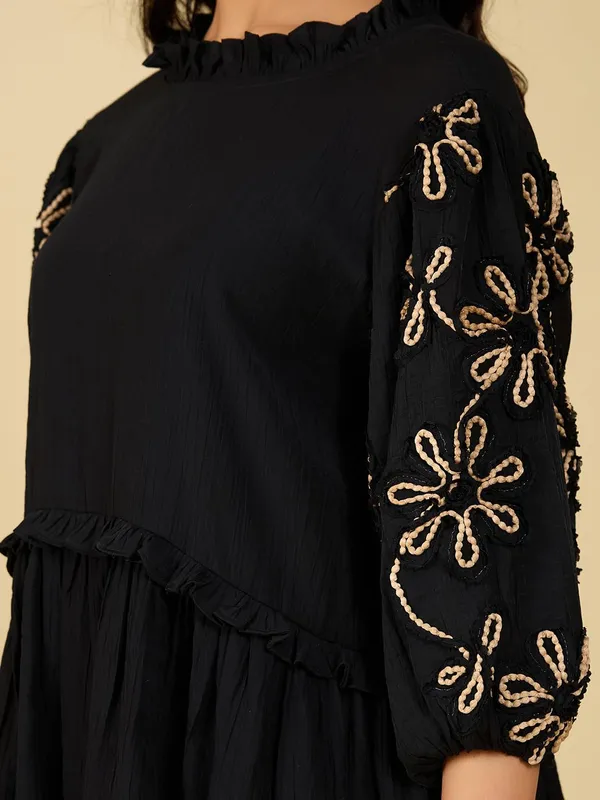 Womens_Embroidered_Nylon_Viscose_Top