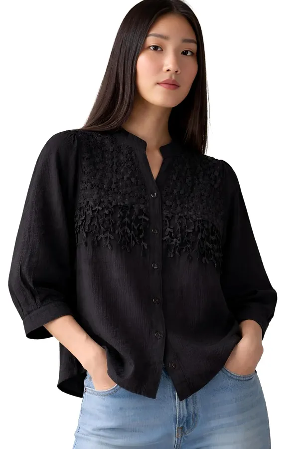 Womens_Embroidered_Button_Down_Shirt