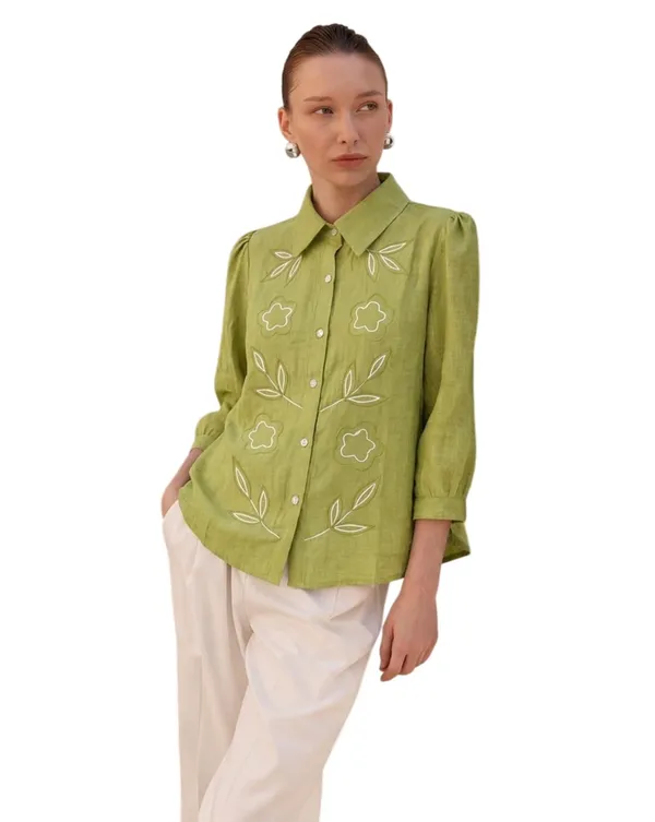 Womens_Embroidered_Button_Down_Shirt