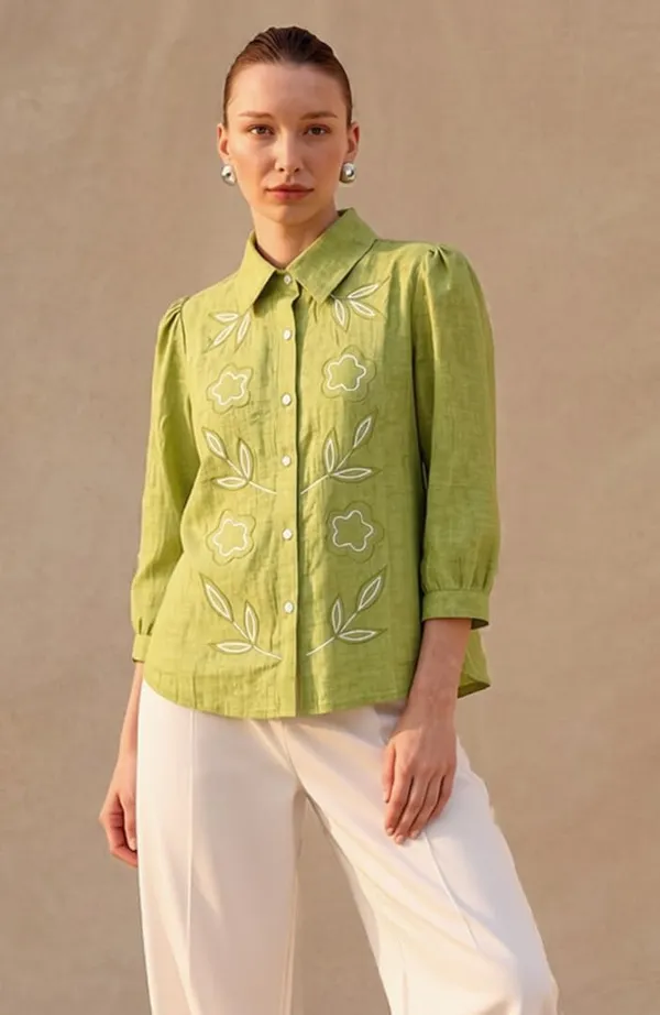 Womens_Embroidered_Button_Down_Shirt