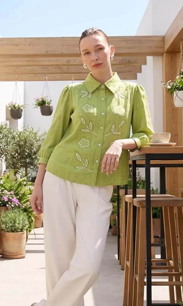 Womens_Embroidered_Button_Down_Shirt