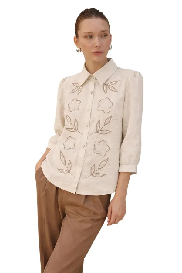 Womens_Embroidered_Button_Down_Shirt