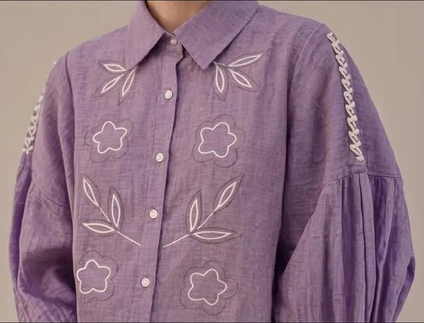 Womens_Embroidered_Button_Down_Shirt