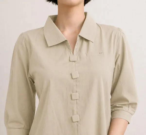Womens_Collared_Button_Down_Shirt